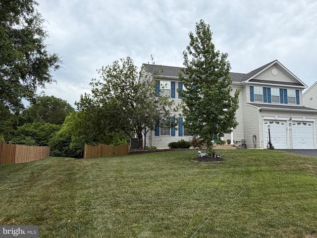 8905 EDMONSTON DR, Bristow, VA 20136