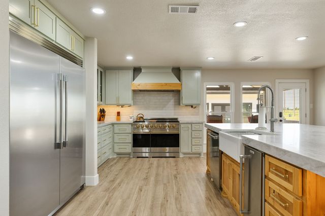 12240 Wellington Road, Ponder, TX 76259