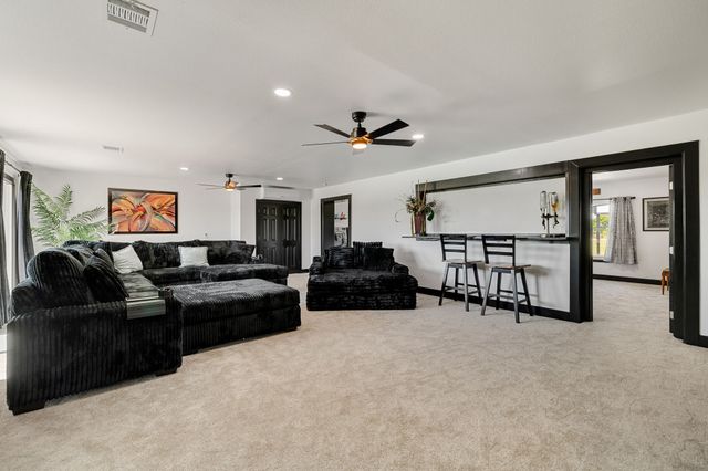 12240 Wellington Road, Ponder, TX 76259