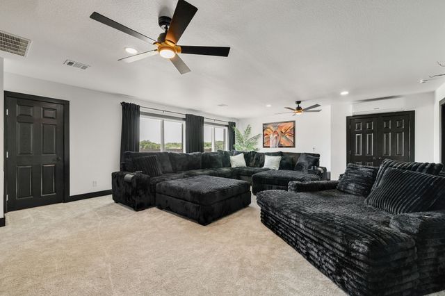 12240 Wellington Road, Ponder, TX 76259