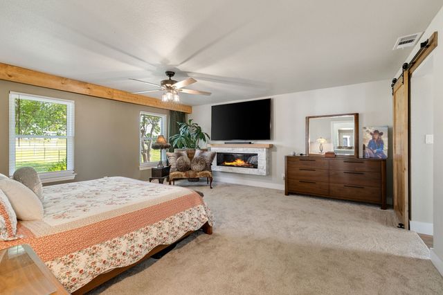 12240 Wellington Road, Ponder, TX 76259