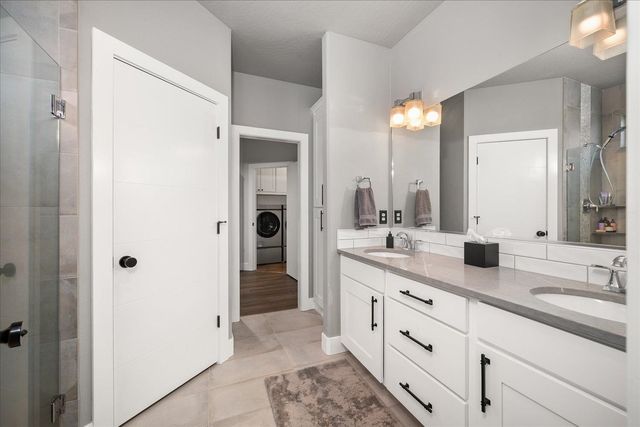 1824 S Ridgetop Dr, Greenacres, WA 99016