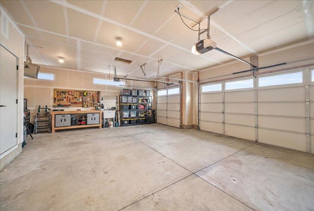 1824 S Ridgetop Dr, Greenacres, WA 99016