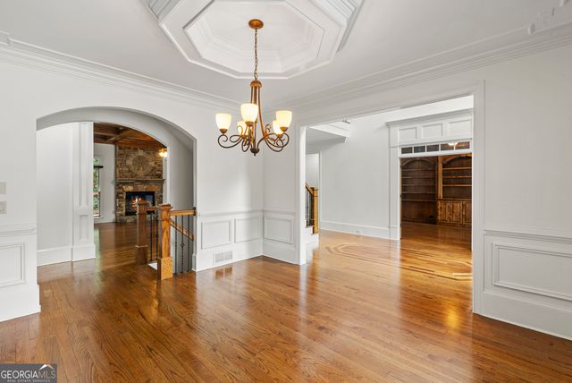 2452 Walkers Glen Lane, Buford, GA 30519