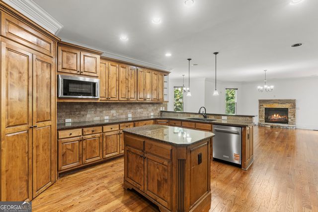 2452 Walkers Glen Lane, Buford, GA 30519
