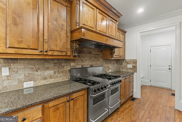 2452 Walkers Glen Lane, Buford, GA 30519