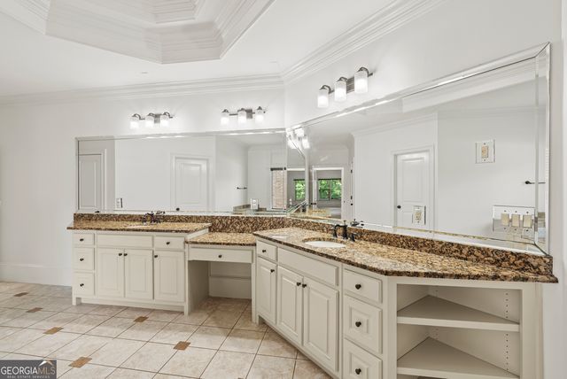 2452 Walkers Glen Lane, Buford, GA 30519