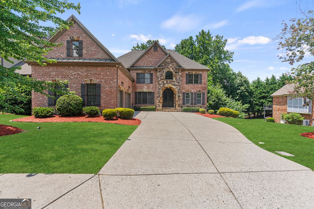2452 Walkers Glen Lane, Buford, GA 30519