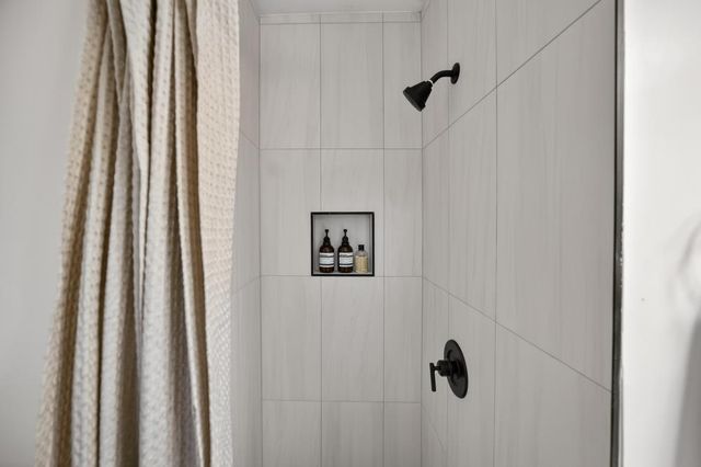 8888 Tahiti Ct, Orangevale, CA 95662