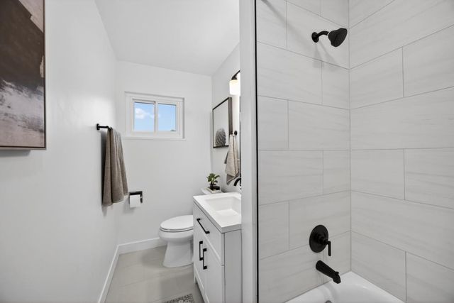 8888 Tahiti Ct, Orangevale, CA 95662