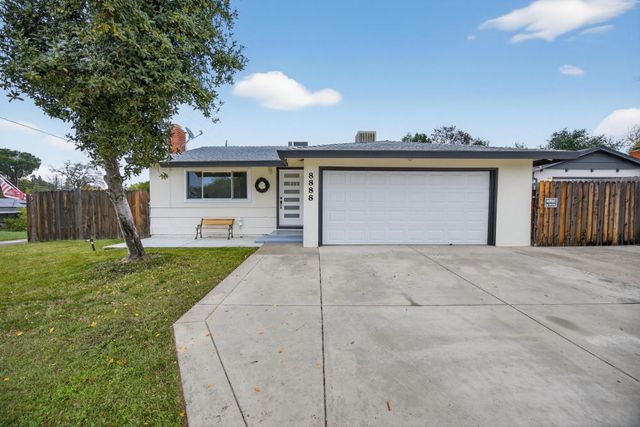 8888 Tahiti Ct, Orangevale, CA 95662