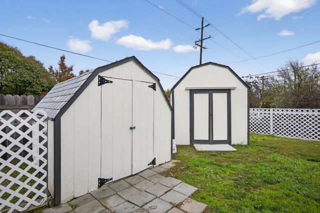 8888 Tahiti Ct, Orangevale, CA 95662