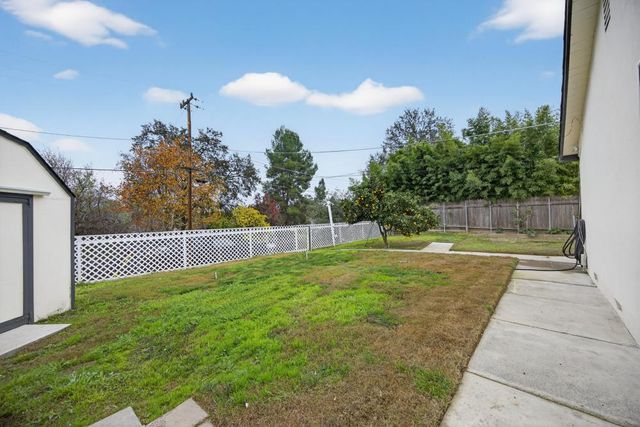 8888 Tahiti Ct, Orangevale, CA 95662