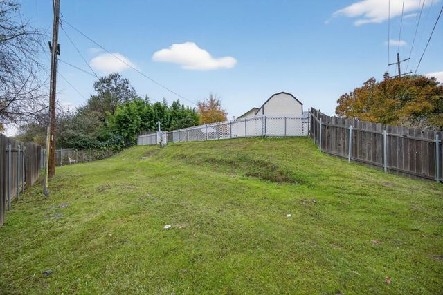 8888 Tahiti Ct, Orangevale, CA 95662