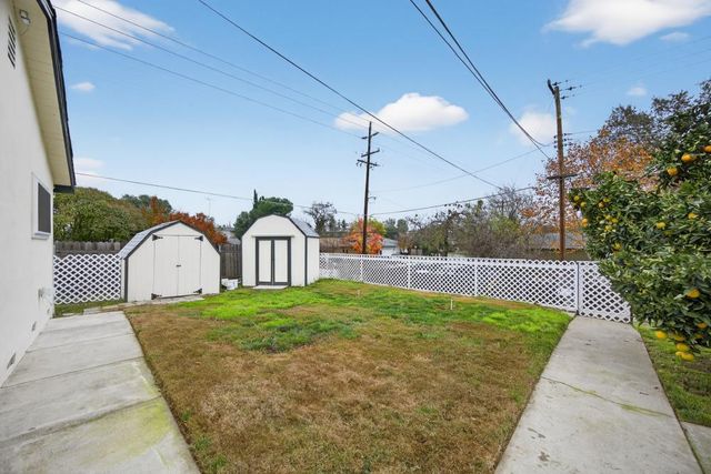 8888 Tahiti Ct, Orangevale, CA 95662