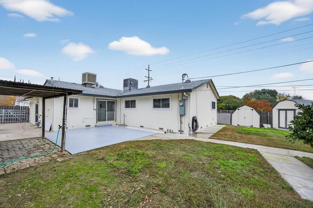 8888 Tahiti Ct, Orangevale, CA 95662