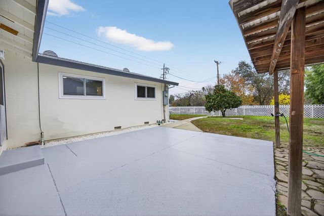 8888 Tahiti Ct, Orangevale, CA 95662