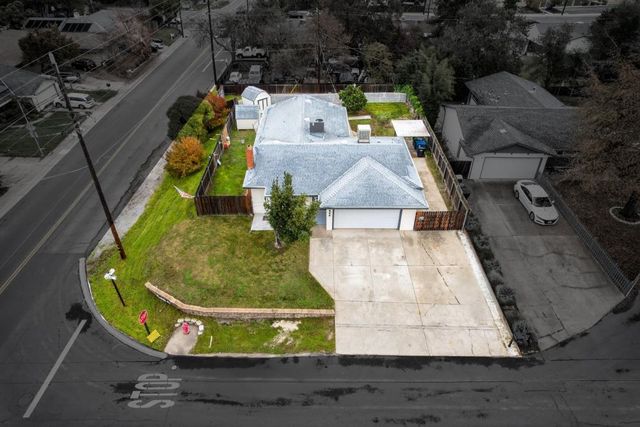 8888 Tahiti Ct, Orangevale, CA 95662