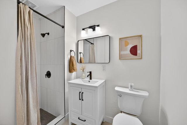 8888 Tahiti Ct, Orangevale, CA 95662