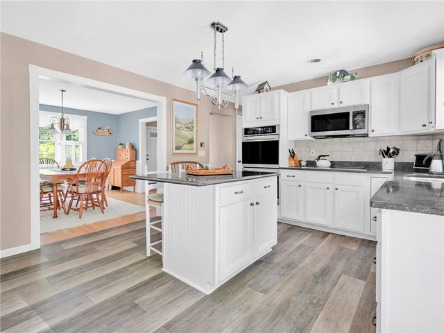 5605 Flat River Road, Coventry, RI 02827