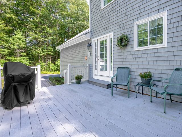 5605 Flat River Road, Coventry, RI 02827
