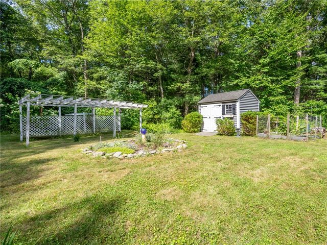 5605 Flat River Road, Coventry, RI 02827
