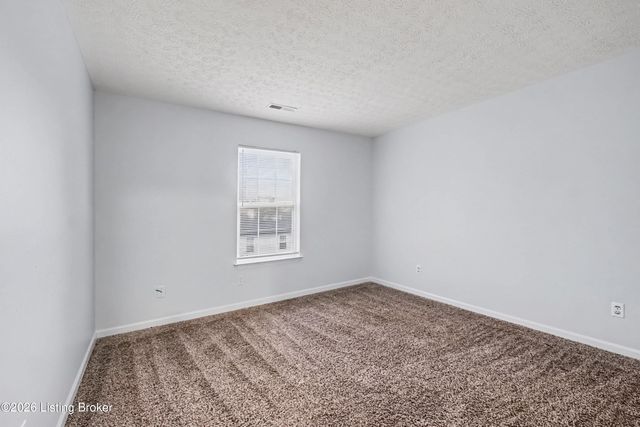 9711 Brooks Bend Rd, Louisville, KY 40258