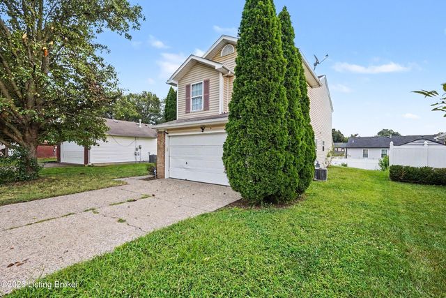 9711 Brooks Bend Rd, Louisville, KY 40258