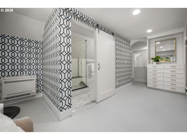 8234 Sw CAPITOL Hwy, Portland, OR 97219