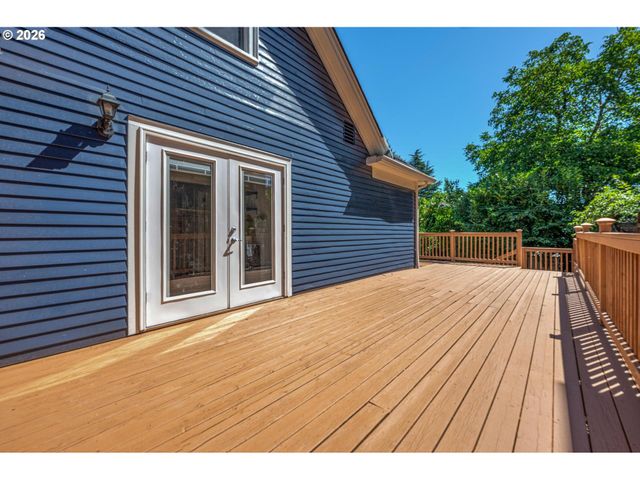 8234 Sw CAPITOL Hwy, Portland, OR 97219