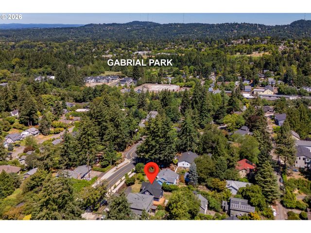 8234 Sw CAPITOL Hwy, Portland, OR 97219