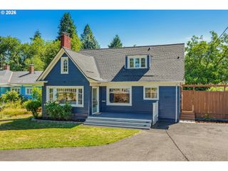 8234 Sw CAPITOL Hwy, Portland, OR 97219