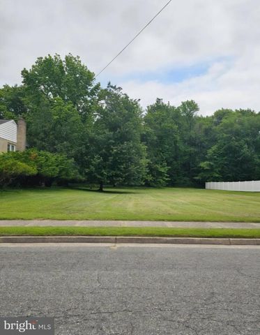 MEADOW RD, Pennsville, NJ 08070