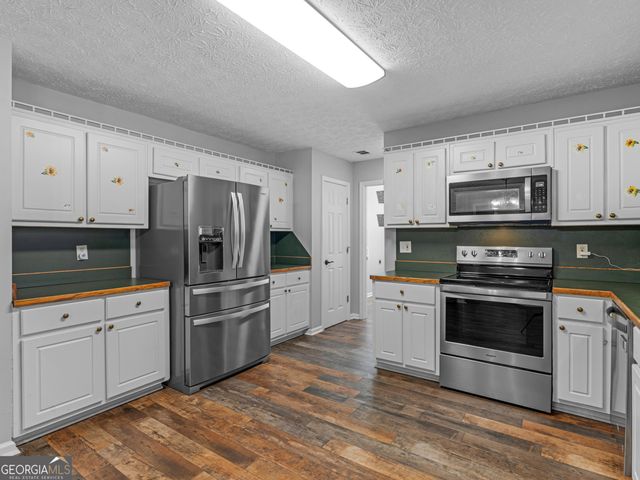 148 Leguin Forest Drive, Locust Grove, GA 30248