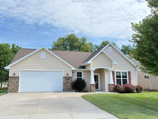 3022 VILLA WAY, Menasha, WI 54952