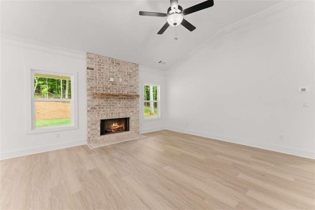 439 Oak Ridge Drive, Maysville, GA 30558
