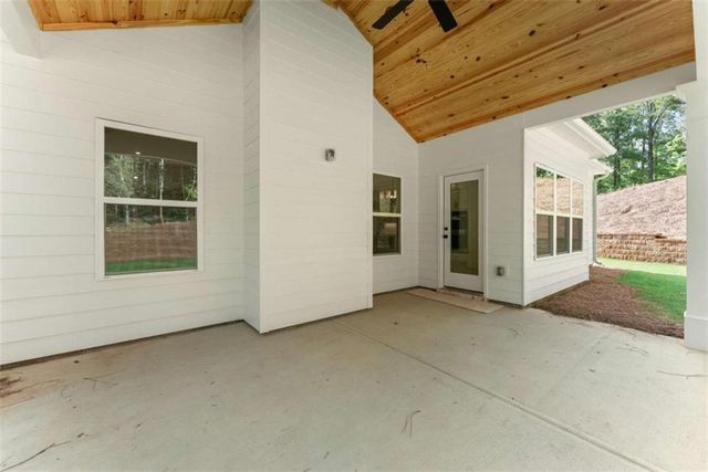 439 Oak Ridge Drive, Maysville, GA 30558