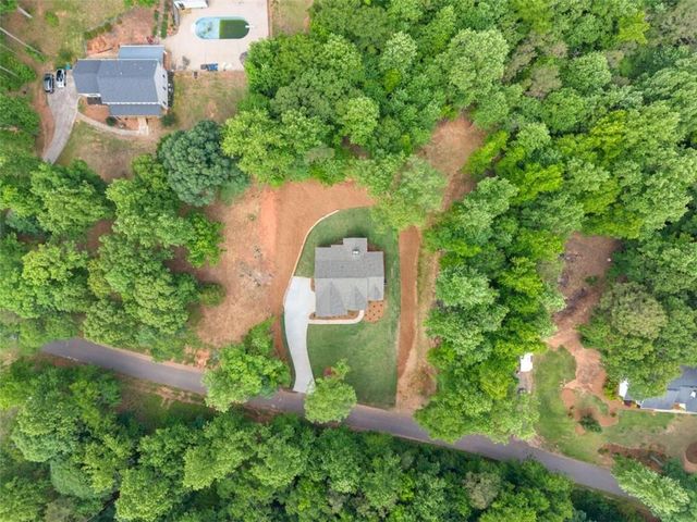 439 Oak Ridge Drive, Maysville, GA 30558