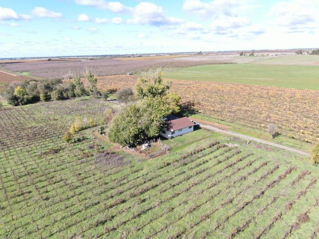 25839 N Mackville Rd, Clements, CA 95227