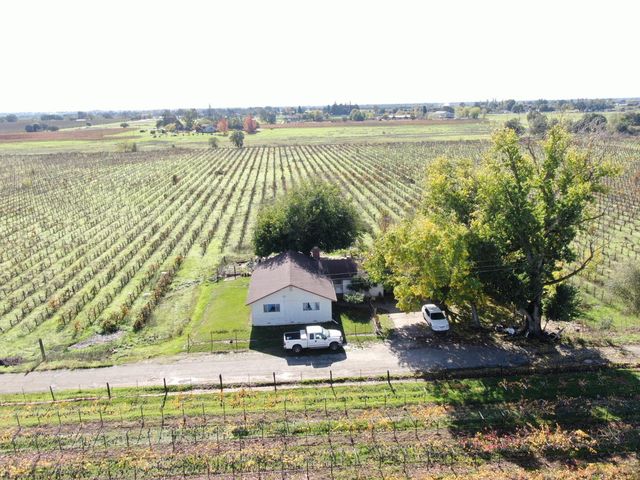 25839 N Mackville Rd, Clements, CA 95227