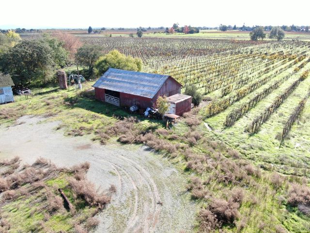 25839 N Mackville Rd, Clements, CA 95227