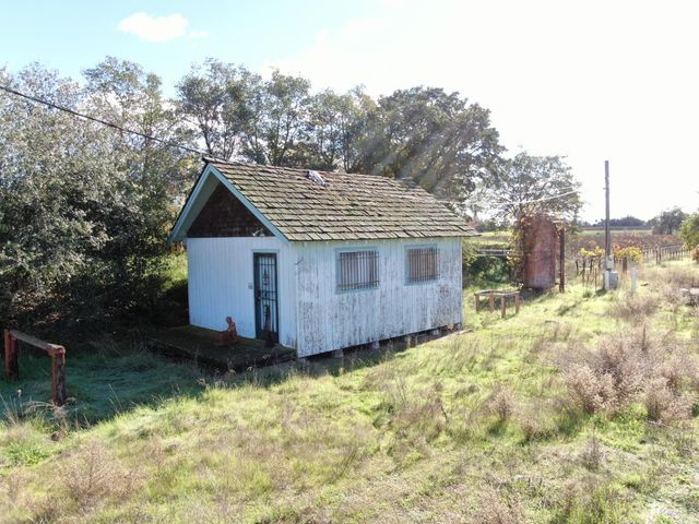 25839 N Mackville Rd, Clements, CA 95227