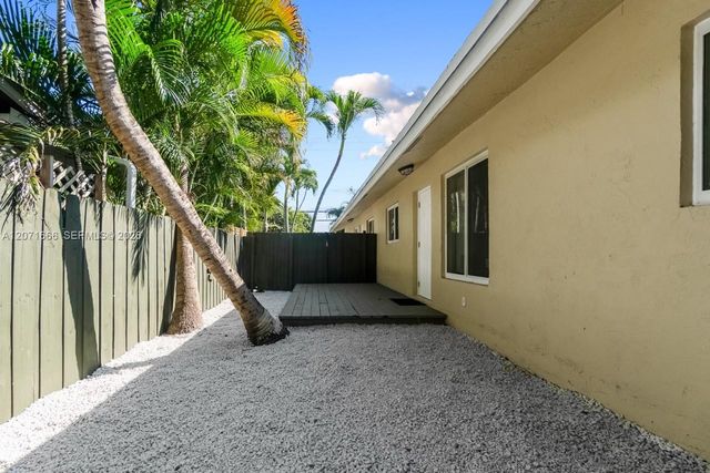 1428 NE 2nd Avenue 1, Fort Lauderdale, FL 33304