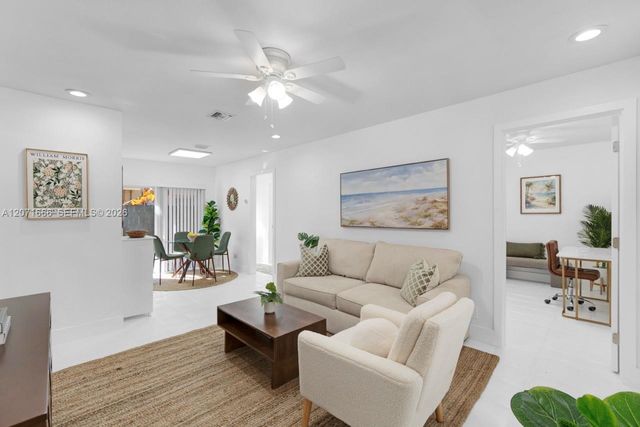 1428 NE 2nd Avenue 1, Fort Lauderdale, FL 33304