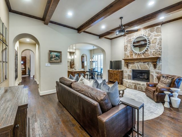 656 Clearwater Drive, Irving, TX 75039