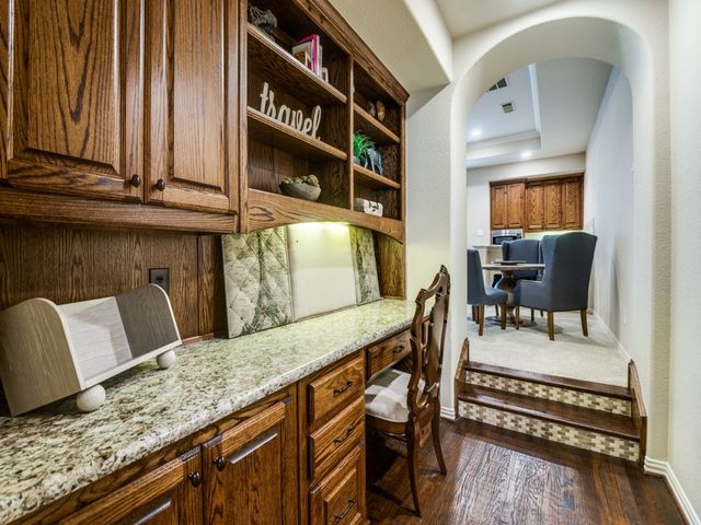 656 Clearwater Drive, Irving, TX 75039