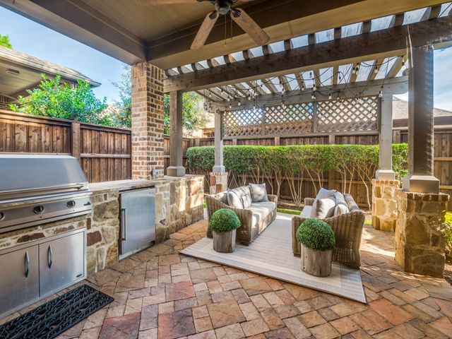 656 Clearwater Drive, Irving, TX 75039