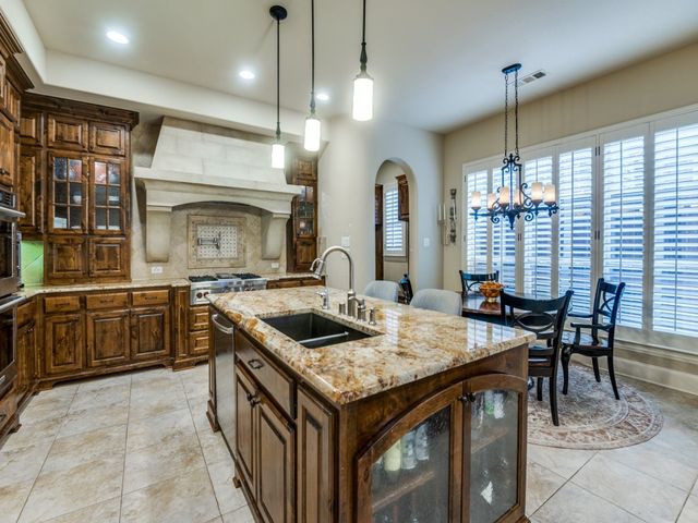 656 Clearwater Drive, Irving, TX 75039