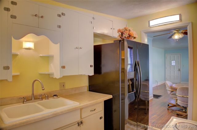 917 N Grant Avenue, Sand Springs, OK 74063