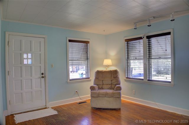 917 N Grant Avenue, Sand Springs, OK 74063